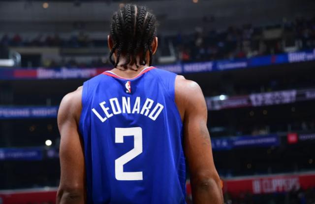 app下载-小卡继续缺席！泰伦·卢却对伤病情况一问三不知